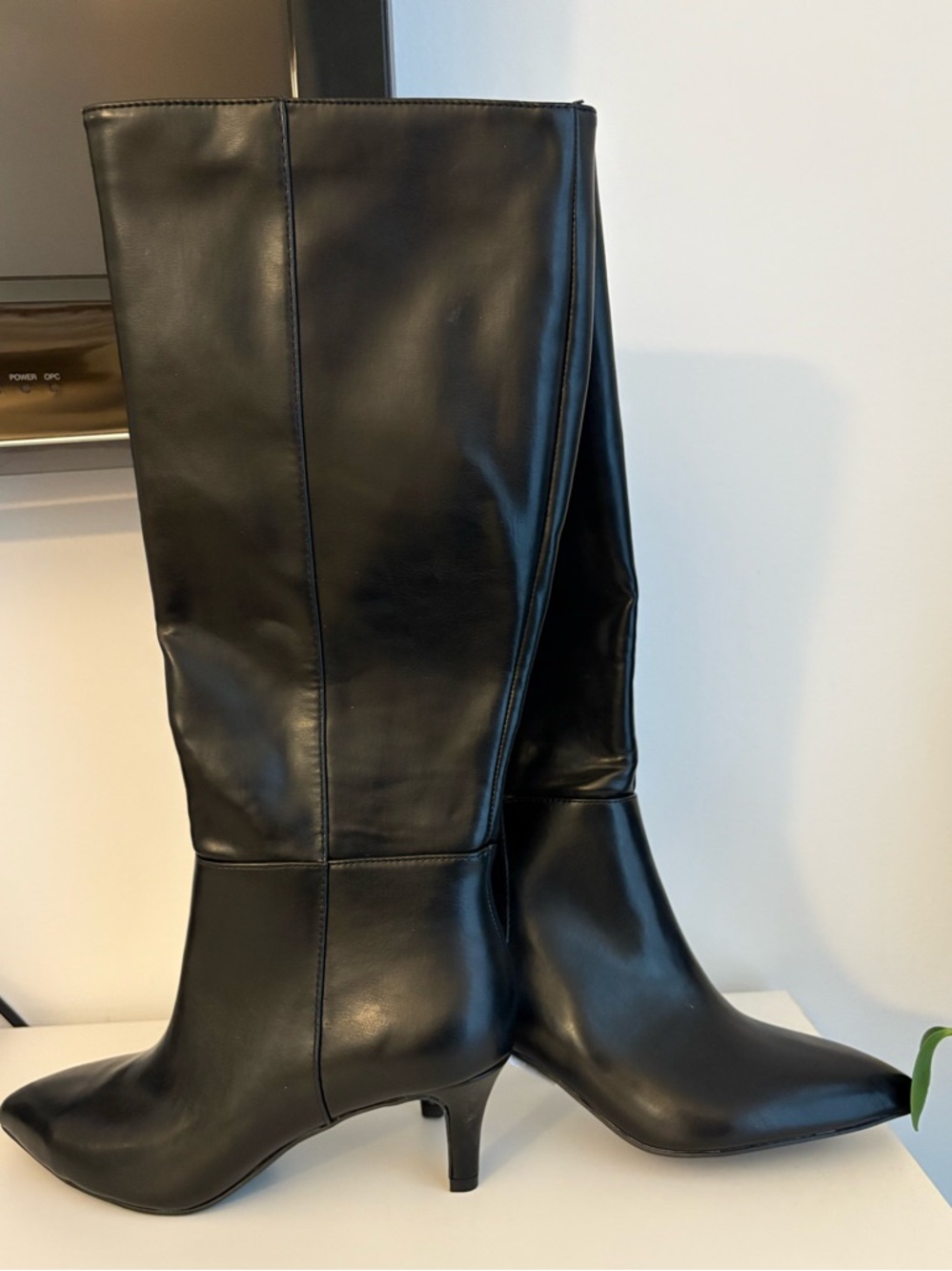Elegant Black Knee-High Leather Boots - Women's Classic Kitten Heel